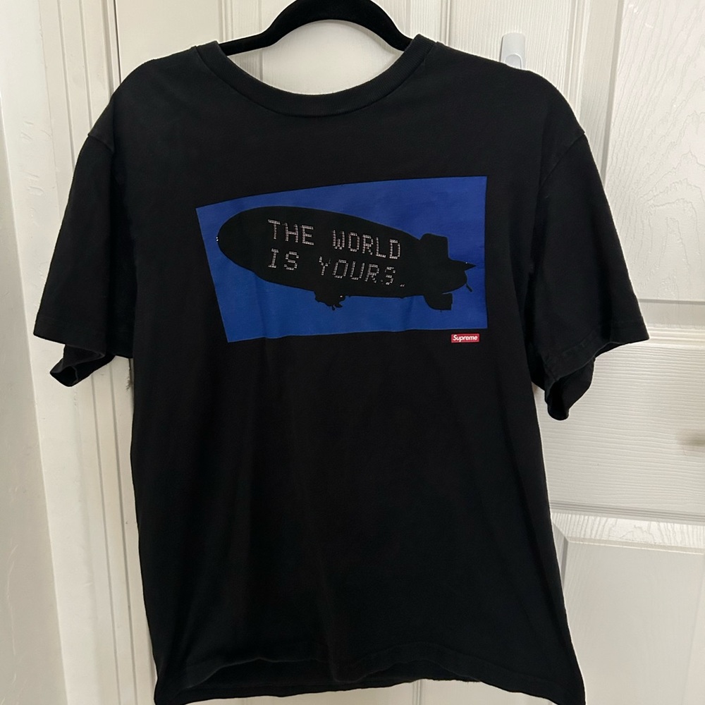 The world is yours, Supreme- Scarface Blimp T-shirt.